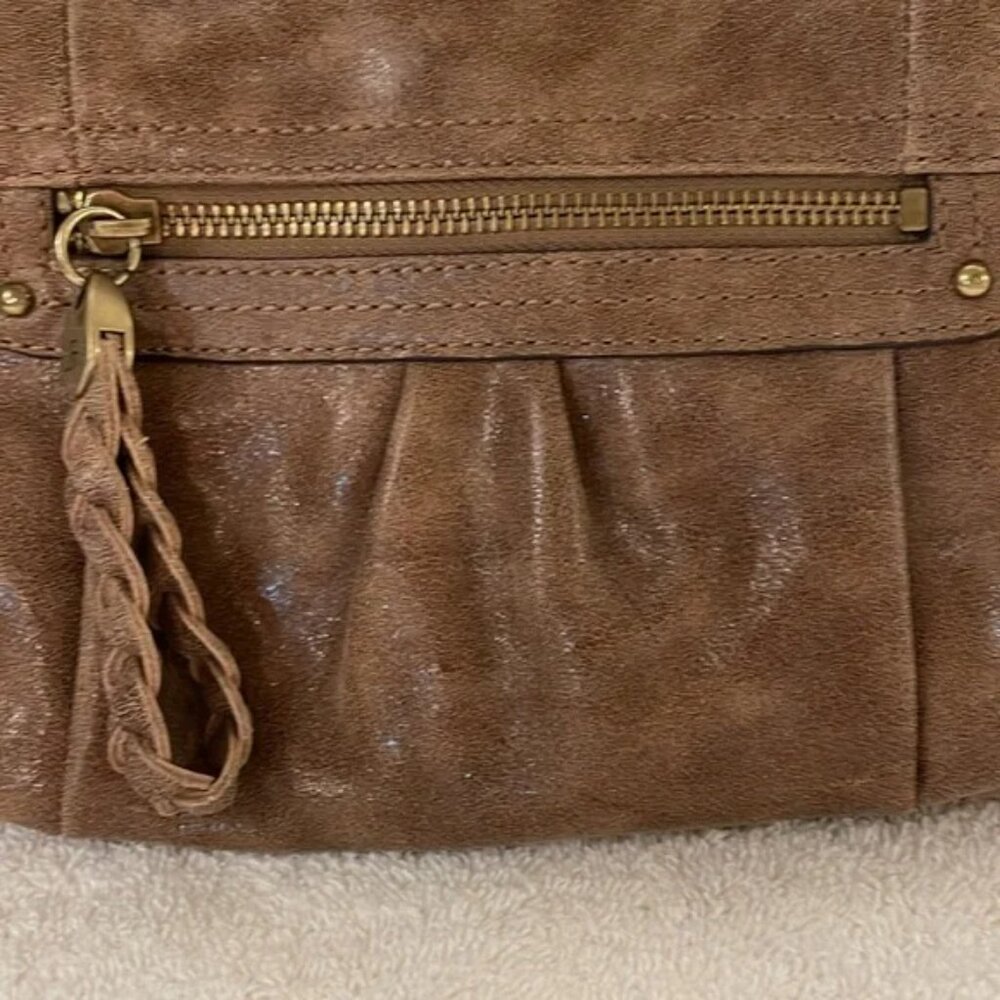 EUC B Makowsky Genuine Leather Crossbody Handbag. Taupe Color - Picture 2 of 9